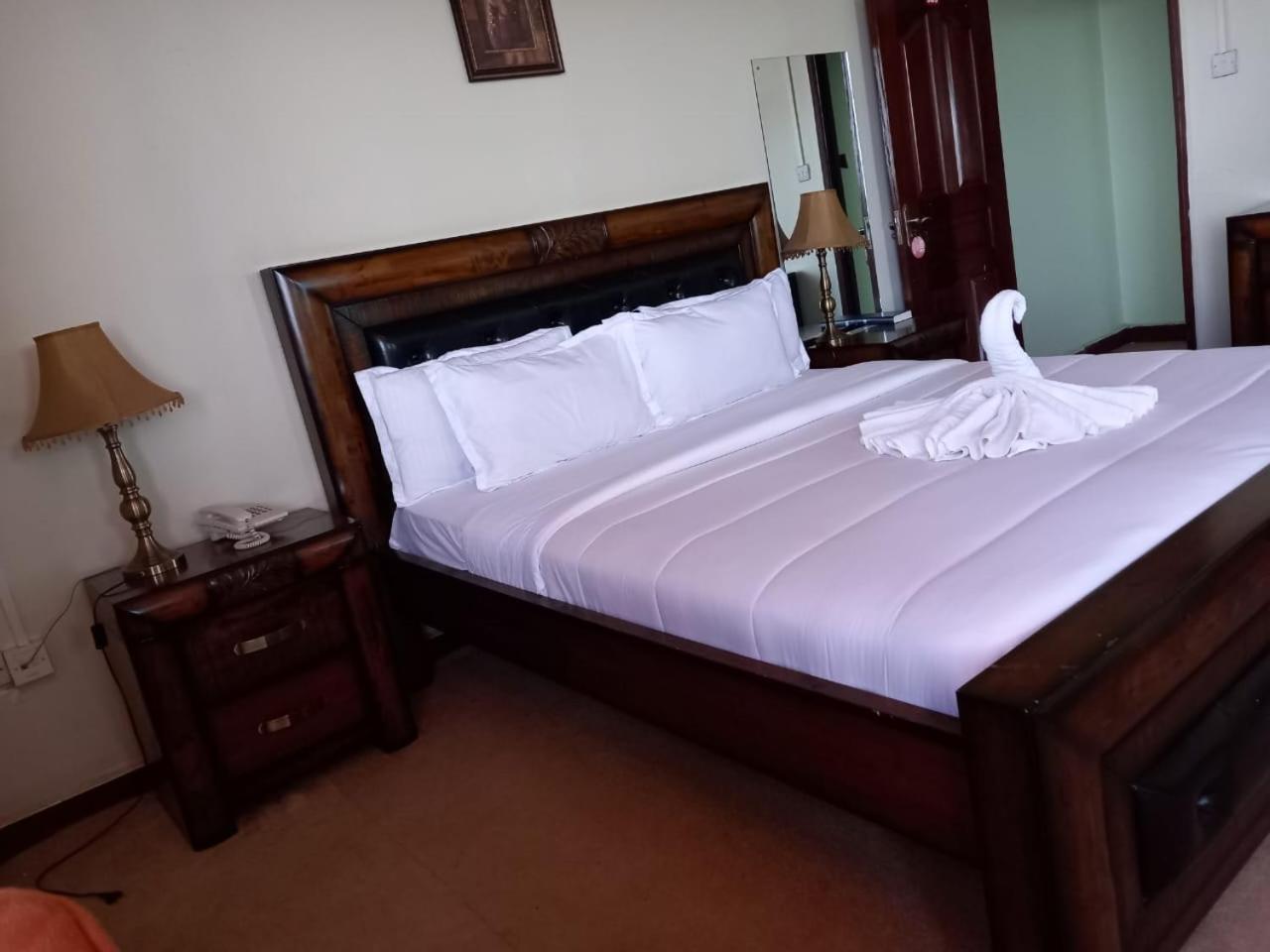 Newstead Hotel Naivasha Exterior photo